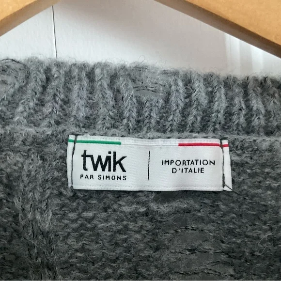 Gray Distressed Sweater - Picture 2 of 3